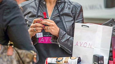 ¿Vendes Avon? Esto pasará con las revendedoras sanjuaninas tras la quiebra de la empresa