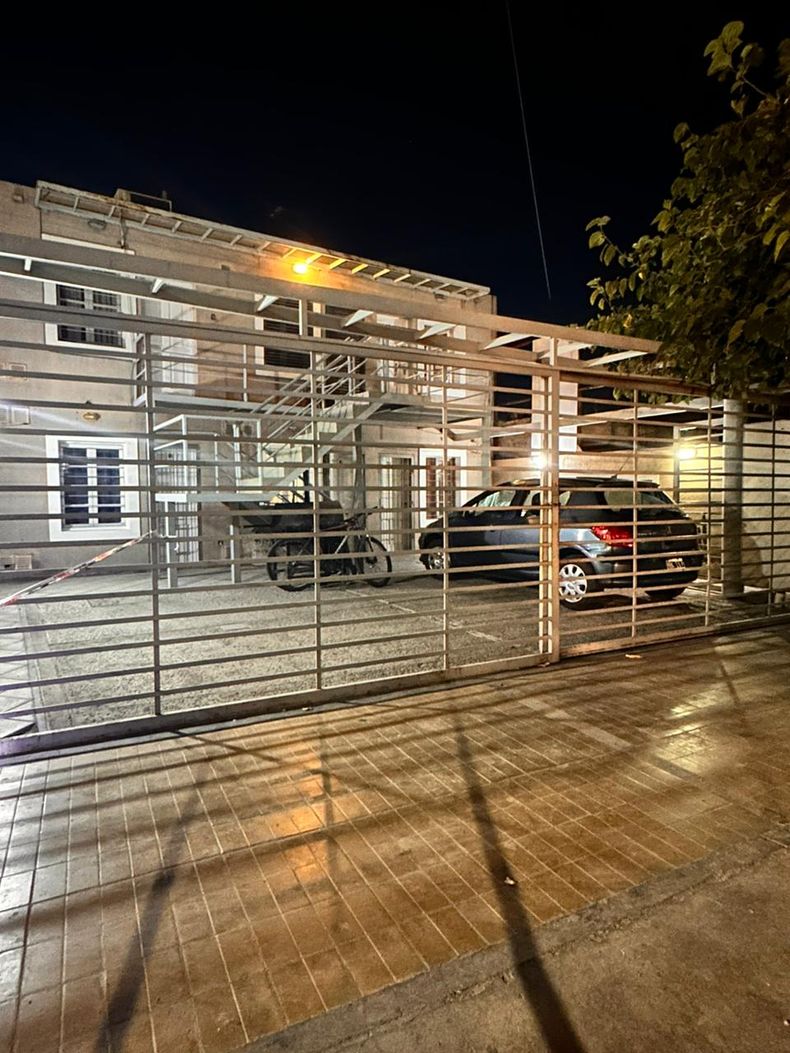 El lugar. En este consorcio de departamentos viv&iacute;a el jubilado asesinado.