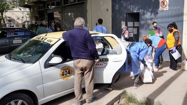 Anunciaron cuándo se hará efectivo el pago a choferes contratados por el Estado