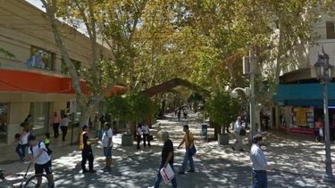 ¿Qué pasa con el comercio por el feriado del 25 de Mayo?