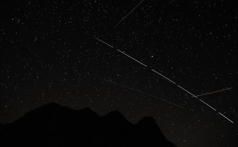 Este viernes, la Estación Espacial Internacional cruzará el cielo sanjuanino con un brillo comparable al de Venus y pasará por encima de la ciudad Capital. Podrá observarse a simple vista durante seis minutos. &nbsp;