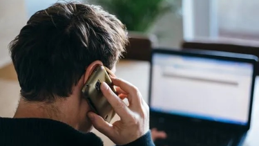 En San Juan advierten sobre falsos turnos de vacunación enviados por WhatsApp