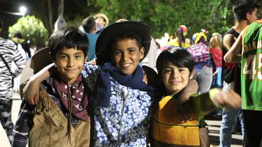 La primavera y la juventud coparon el centro barrealino dejando postales únicas