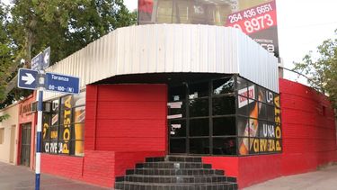 Ola de clausura bolichera en Capital