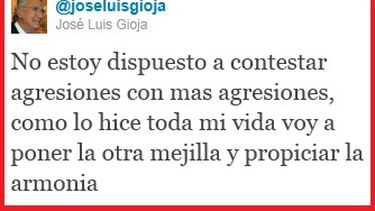 El gobernador pone la otra mejilla