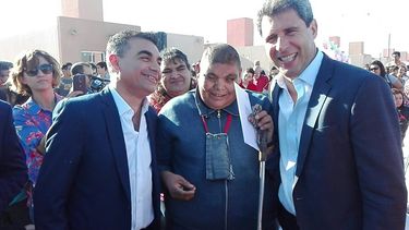 Video: “El ciego del colectivo”, a pura emoción por su techo nuevo