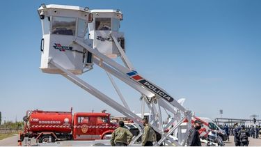Uñac inauguró nuevas torres de Monitoreo Urbano móviles para la Policía de San Juan