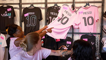 Lionel Messi, al ataque contra el mercadishing trucho