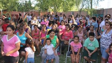 Segunda entrega de kits escolares para chicos que participaron en colonias