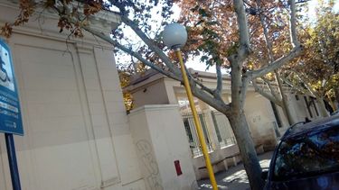 Escracharon a un avivado que estacionó en un sitio para discapacitados