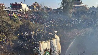 Un avión se estrelló en Nepal y entre los muertos hay un argentino