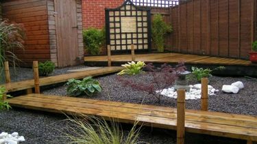 Jardines: piedra y madera para un ‘verde’ especial