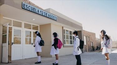 Presencialidad en las escuelas: entregaron casi 200 mil kits sanitizantes