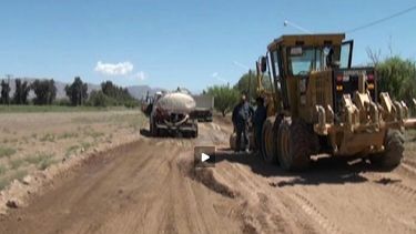 Jáchal: Pavimentan una vía paralela a la Ruta 40 en Niquivil