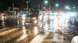 El alerta amarilla por tormentas rige para la tarde de este domingo en San Juan. El alerta amarilla por tormentas rige para la tarde de este domingo en San Juan.