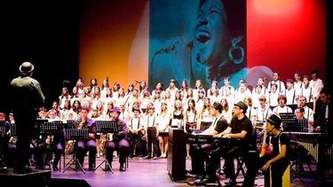 Cientos de niños chilenos y locales cantarán juntos