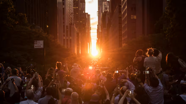 Manhattanhenge, el fenómeno que paralizó Nueva York y se volvió viral