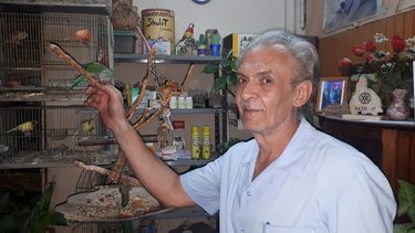 El veterinario del pueblo que le hace frente a la crisis con solidaridad
