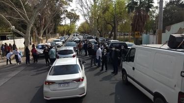 El reclamo médico continúa: hubo caravana por las calles del microcentro
