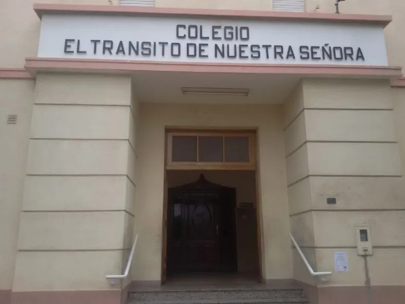 El colegio religioso está ubicado en las calles General Acha y Abraham Tapia, en Trinidad.