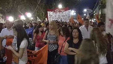Manifestación multigremial en la plaza 25