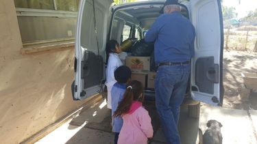 Matrimonios jóvenes llevaron ayuda a los chicos de Huanacache