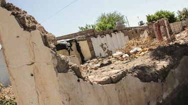 Detractores del adobe aseguran que es un material “peligroso”