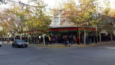 Los jubilados se mueren de frío para acreditar que están vivos