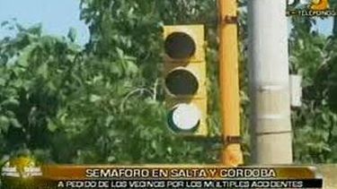 Inauguraron semáforo en Córdoba y Salta