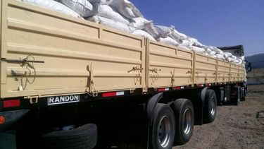 Con Gioja, salió la primera carga de alfalfa al exterior