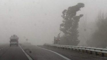 Por qué está corriendo tanto viento en San Juan y cómo se viene el verano