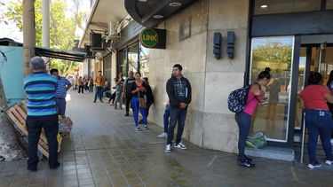 Cerraron los bancos y el centro siguió plagado, ¿qué pasará este fin de semana?