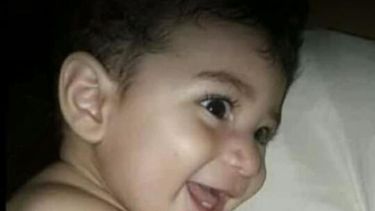 Abuelo del bebé vallisto que casi se ahoga: Estuvo 20 minutos muerto y Dios lo trajo a la vida