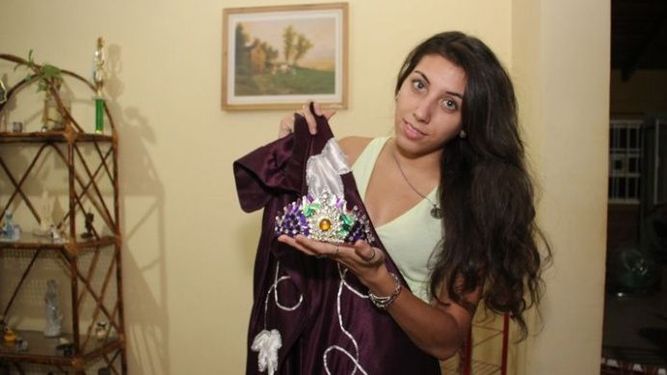 Caucete, la reina, 6000 pesos y un escándalo