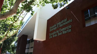 El concurso para elegir director o directora de la Escuela de Comercio abre a fines de este mes.