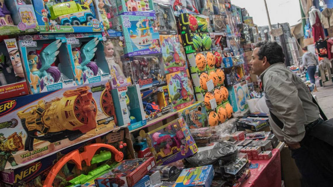 Los sanjuaninos apuestan a gastar lo menos posible para agasajar a los más pequeños en su día