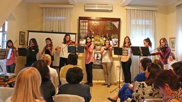 Ateneas homenajearon a la Reina del mar