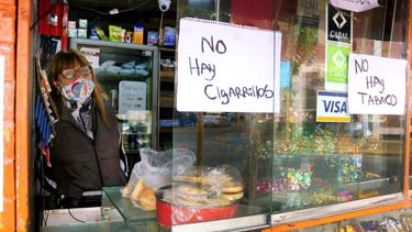 Las tabacaleras vuelven a producir: ¿cuándo llegan los cigarrillos a San Juan?
