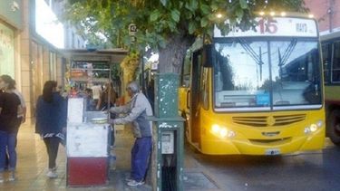 Quieren ordenar verdulerías callejeras y carros de praliné