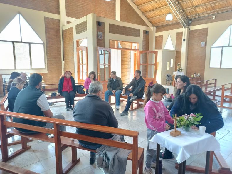 Los encuentros se llevan a cabo en la parroquia Stella Maris.