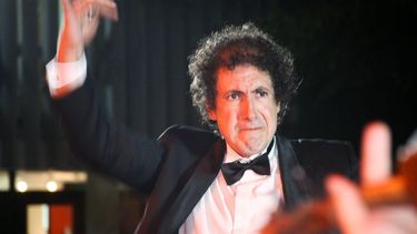 El hombre que ama los temblores
