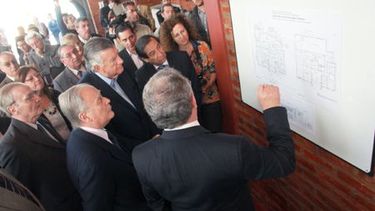 Gioja apuró la fecha de finalización del demorado Laboratorio Forense