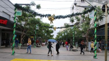 ¡Se respira aire festivo en el centro sanjuanino!