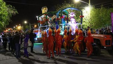 El Carnaval de Rawson deslumbró con sus bellezas