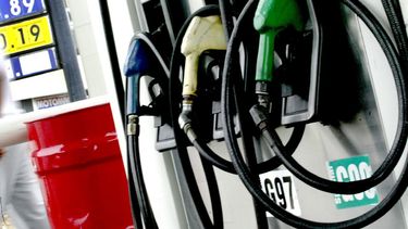 En tres meses se diluyó la baja en los combustibles