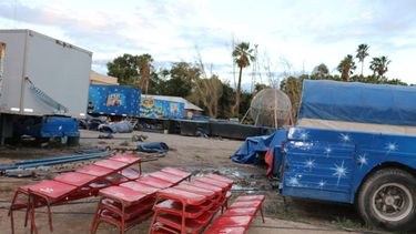 Desolado y destruido, el día después del show circense que casi terminó en tragedia