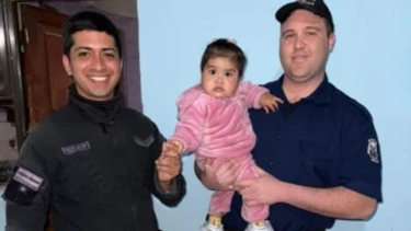 Policías salvaron a una beba de 9 meses que no respiraba en Albardón.