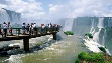 Comienzan a aparecer los paquetes turísticos y las consultas de cara a las vacaciones de invierno. Las Cataratas, entre los destinos más elegidos por los sanjuaninos.