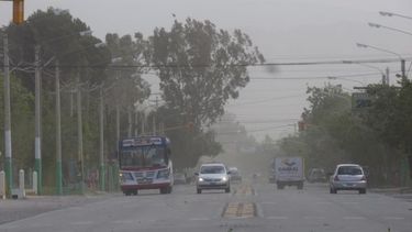 ¿Otra vez?, sí, otra vez y por dos: emiten alerta por viento Zonda y Sur en San Juan