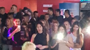 Viejos son los trapos: mirá esta pareja de abuelitos que la rompe en la pista